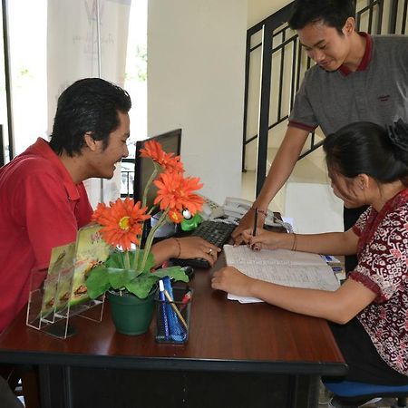 Ivanka Airport Inn Kuta Lombok Zewnętrze zdjęcie
