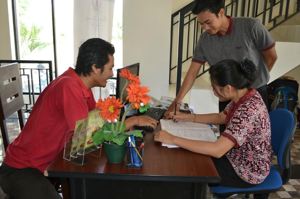Ivanka Airport Inn Kuta Lombok Zewnętrze zdjęcie