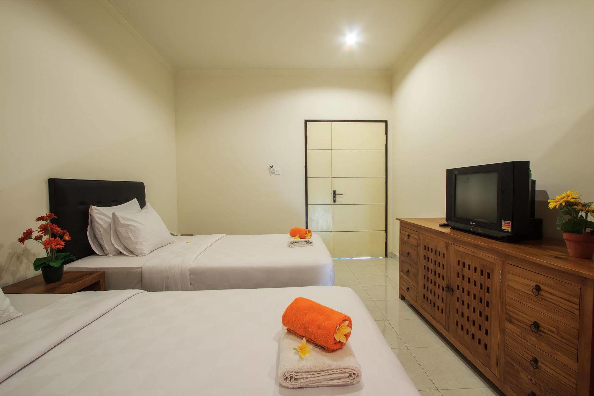Ivanka Airport Inn Kuta Lombok Zewnętrze zdjęcie