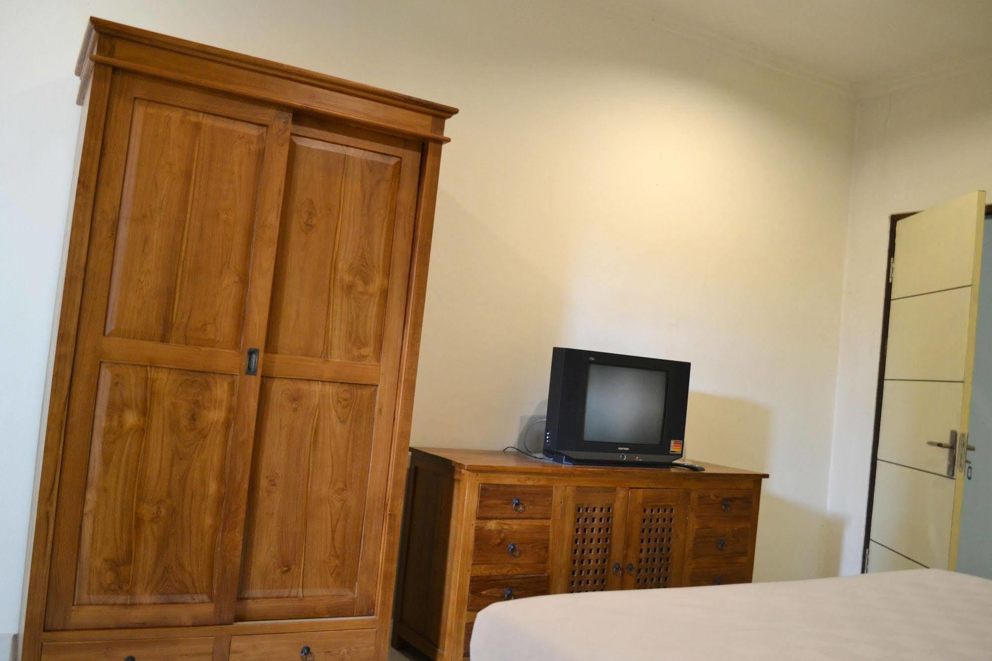 Ivanka Airport Inn Kuta Lombok Zewnętrze zdjęcie