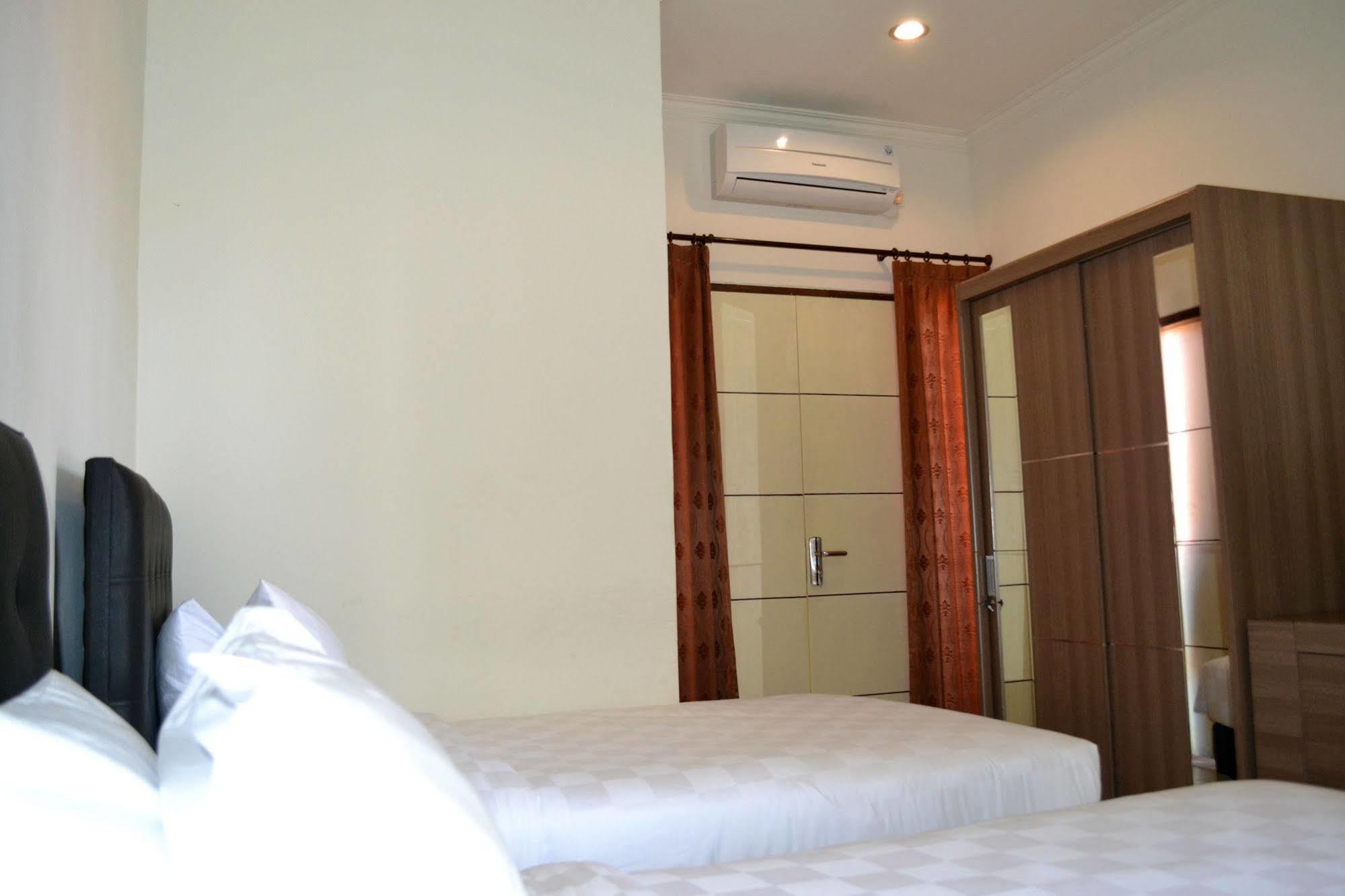 Ivanka Airport Inn Kuta Lombok Zewnętrze zdjęcie