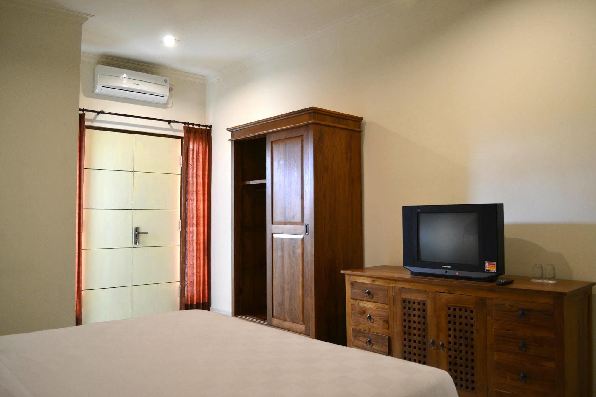 Ivanka Airport Inn Kuta Lombok Zewnętrze zdjęcie