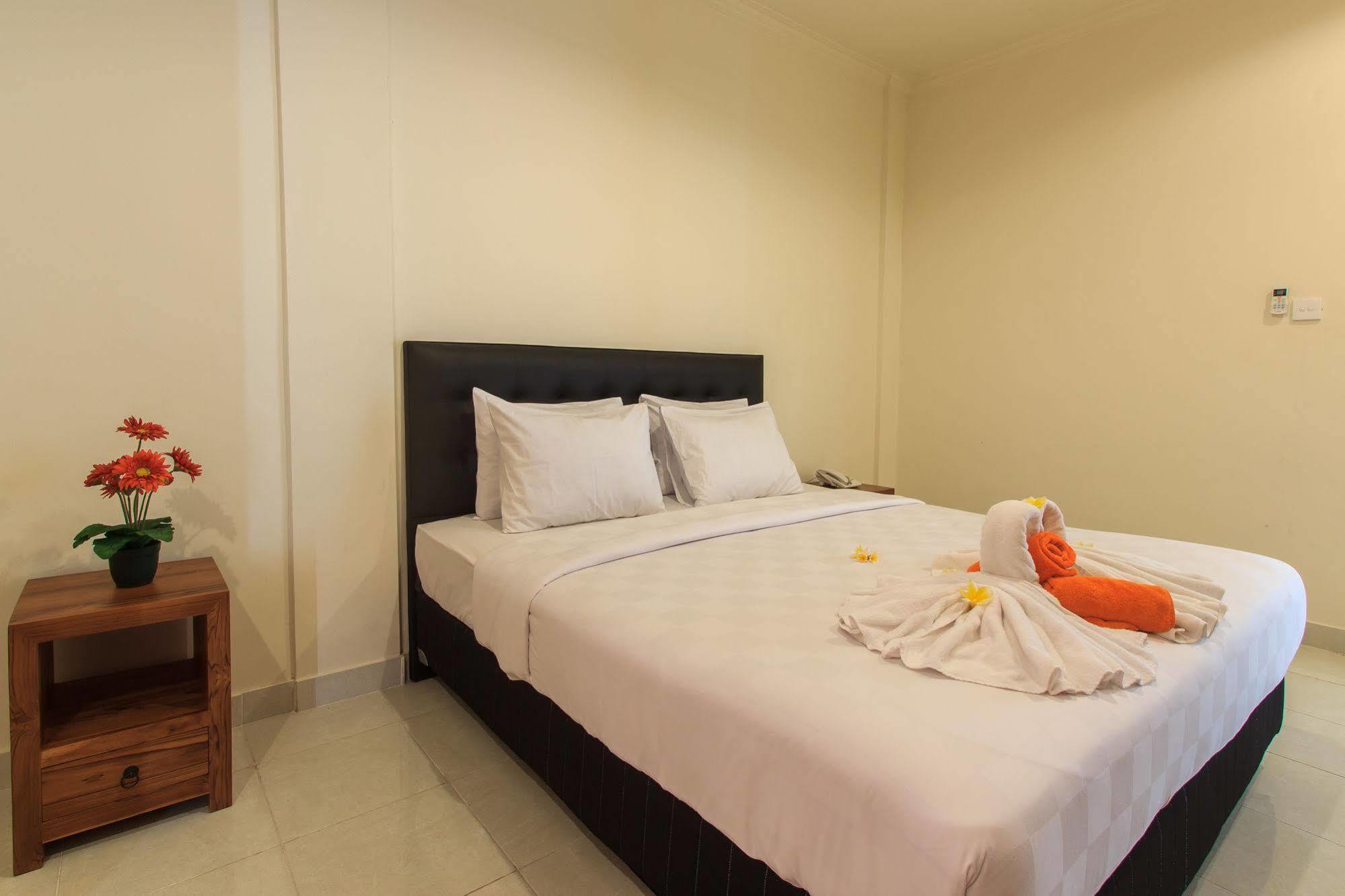 Ivanka Airport Inn Kuta Lombok Zewnętrze zdjęcie