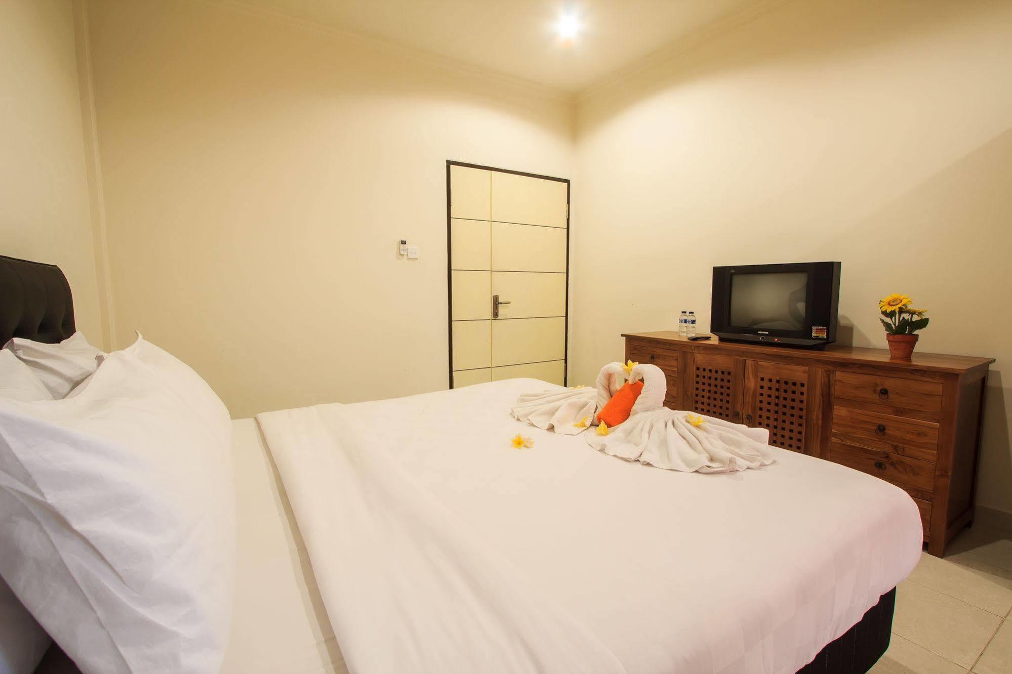 Ivanka Airport Inn Kuta Lombok Zewnętrze zdjęcie